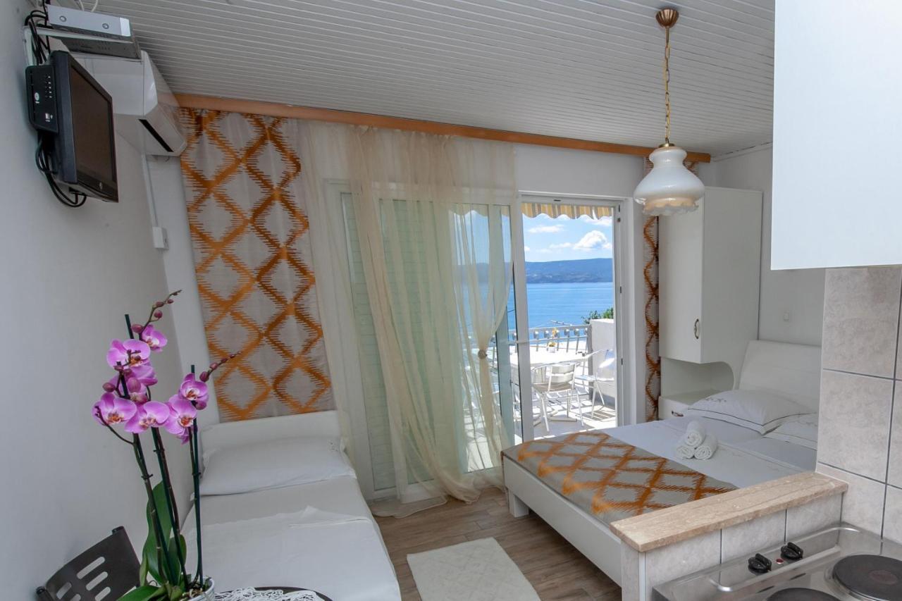 Apartments By The Sea Duce, Omis - 2992 Dugi Rat Exterior photo
