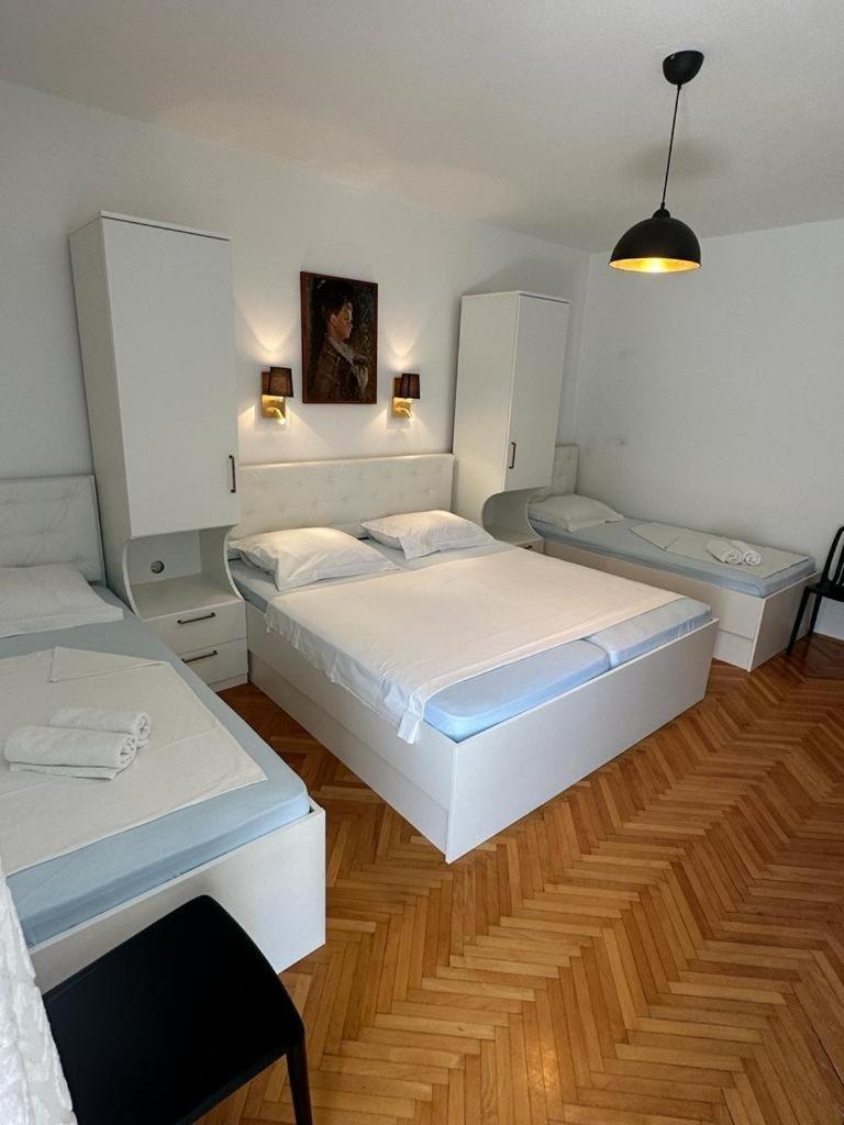 Apartments By The Sea Duce, Omis - 2992 Dugi Rat Room photo
