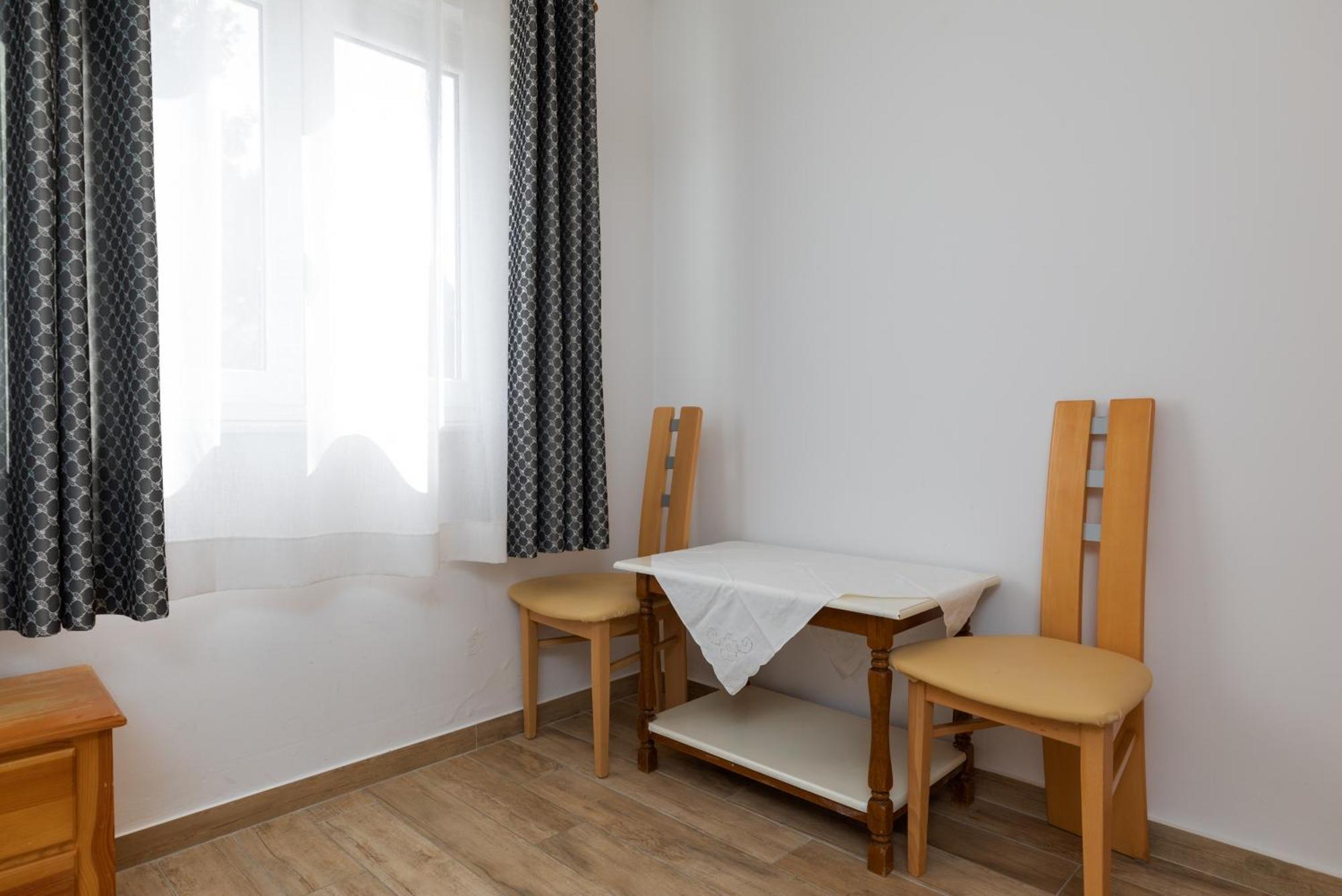 Apartments By The Sea Duce, Omis - 2992 Dugi Rat Room photo